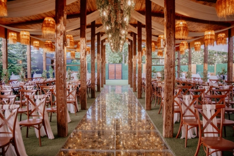 Kır Düğünü İçin Doğal, Romantik ve Yaratıcı Dekorasyon Önerileri